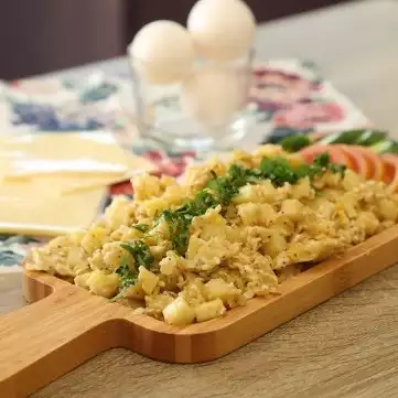 مفركة البطاطس مع البيض 1 مفركة البطاطس مع البيض