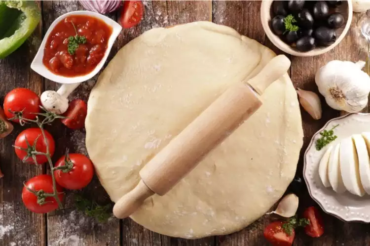 أسهل عجينة بيتزا 5 أسهل عجينة بيتزا