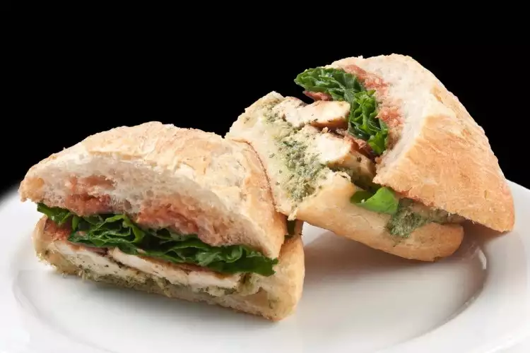 ساندويش دجاج بارد 14 ساندويش دجاج بارد