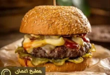 برجر المطاعم مع الصوص 14 برجر المطاعم مع الصوص